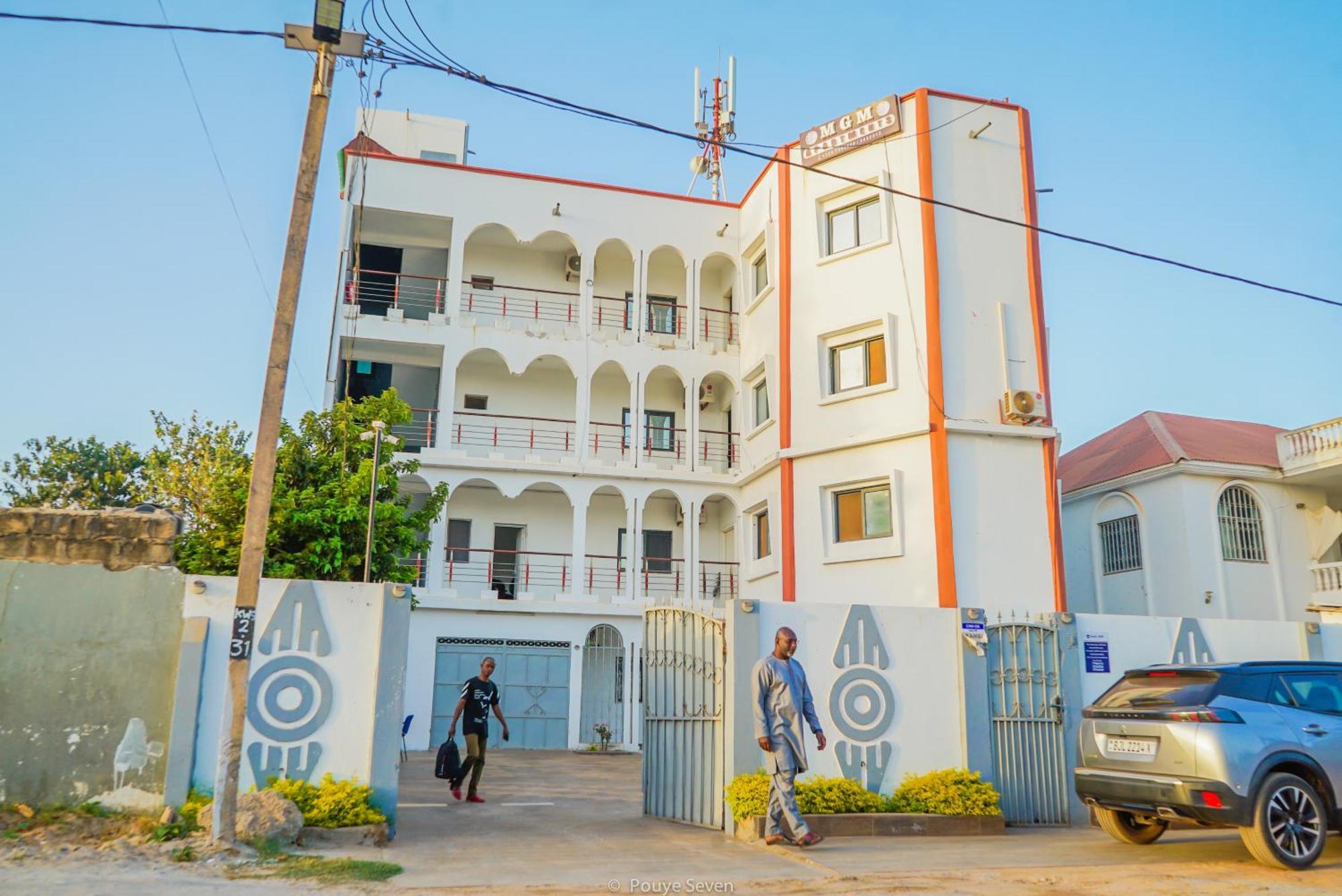Mgm Apartments Gambia Кололі Екстер'єр фото
