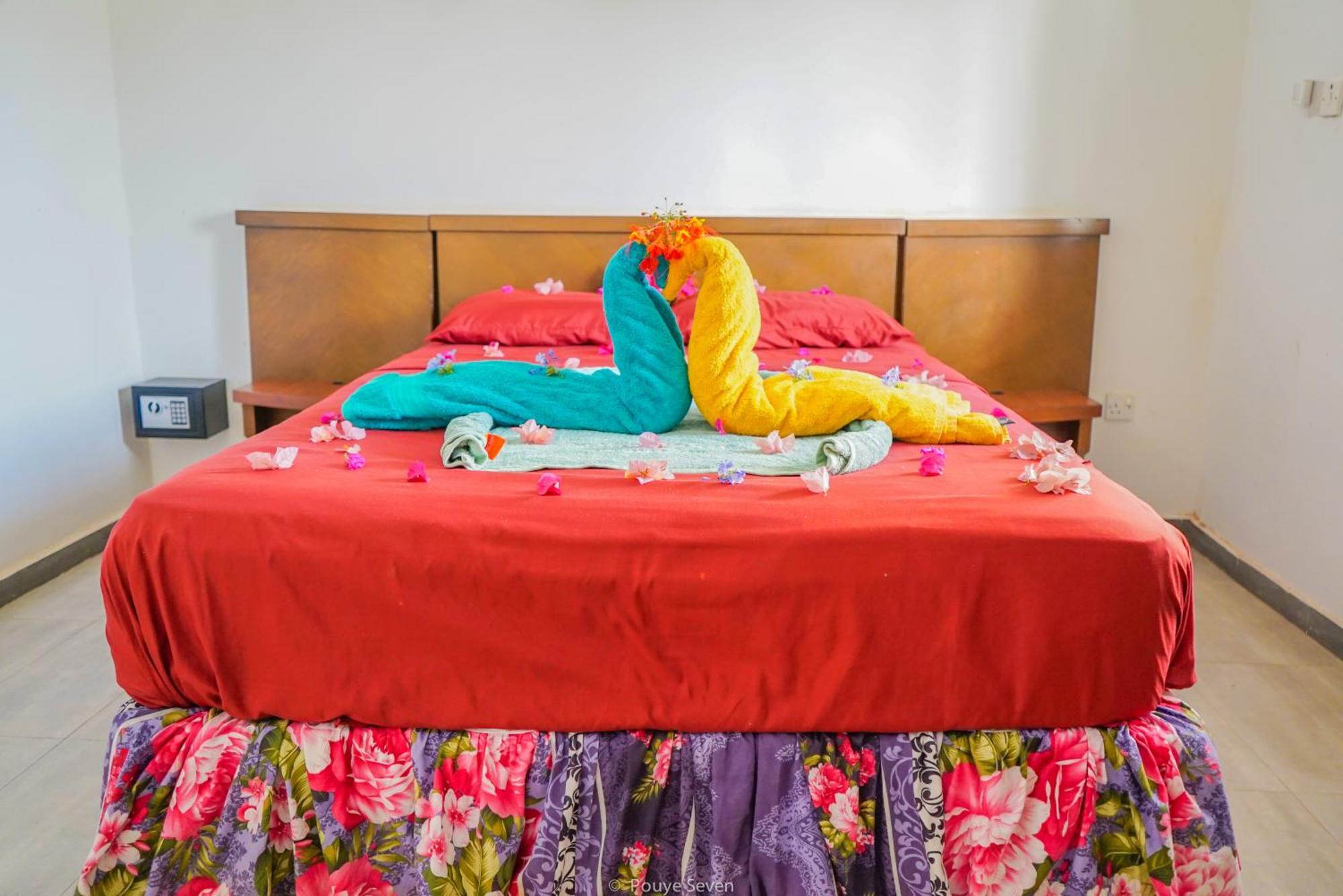 Mgm Apartments Gambia Кололі Екстер'єр фото